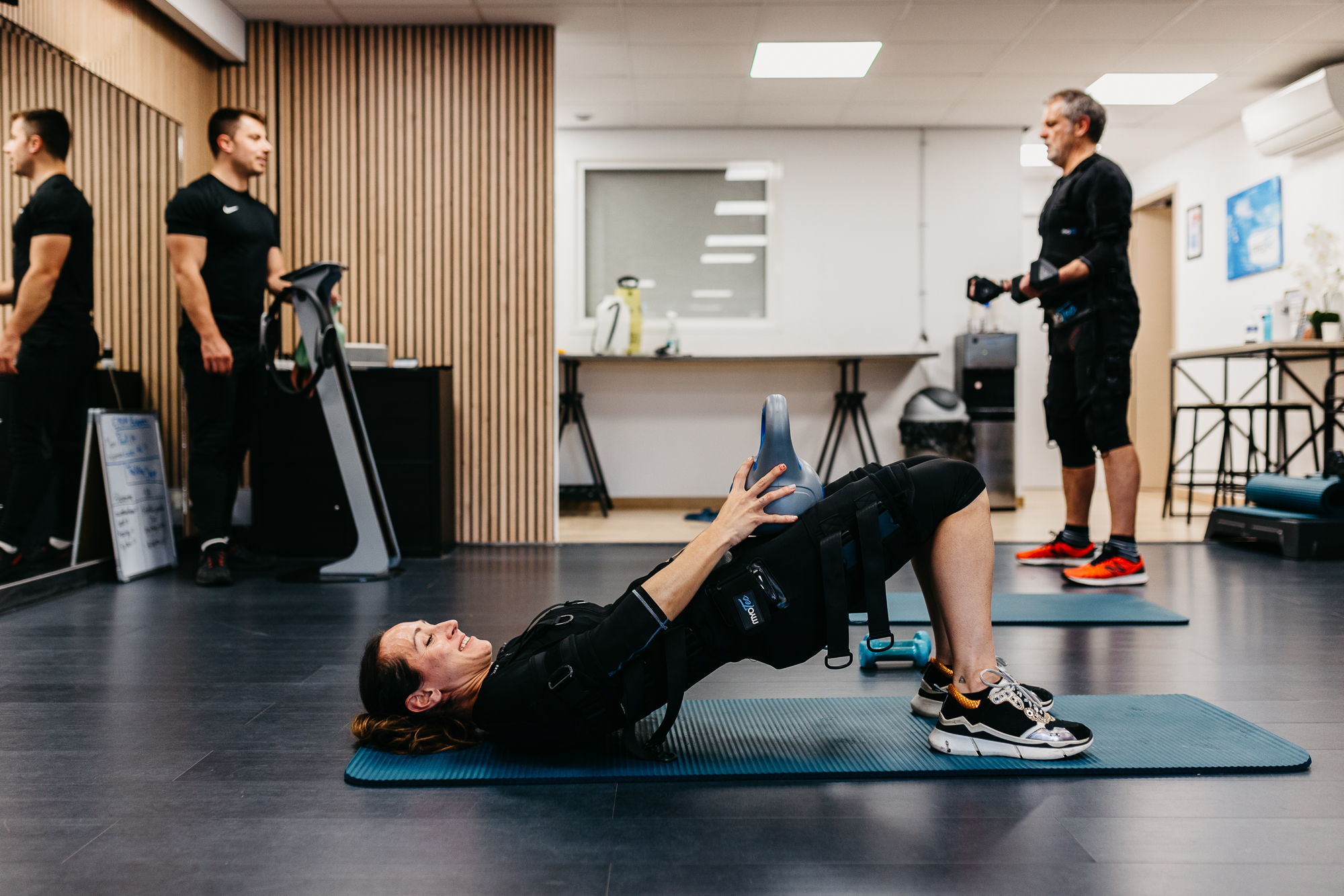 Séance d'électrostimulation MyoTec encadrée par un coach