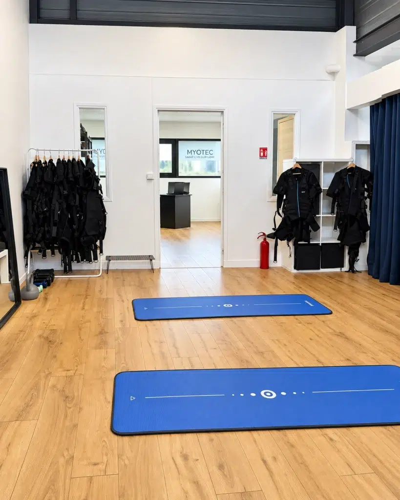 Salle d'entraînement EMS du centre MyoTec Saint-Cyr-sur-Loire